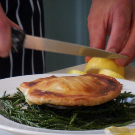 Scallop and seaweed wrapped in pastry